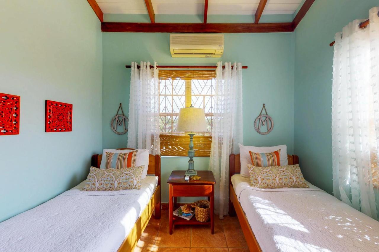 Mirasol Villa Placencia Eksteriør billede